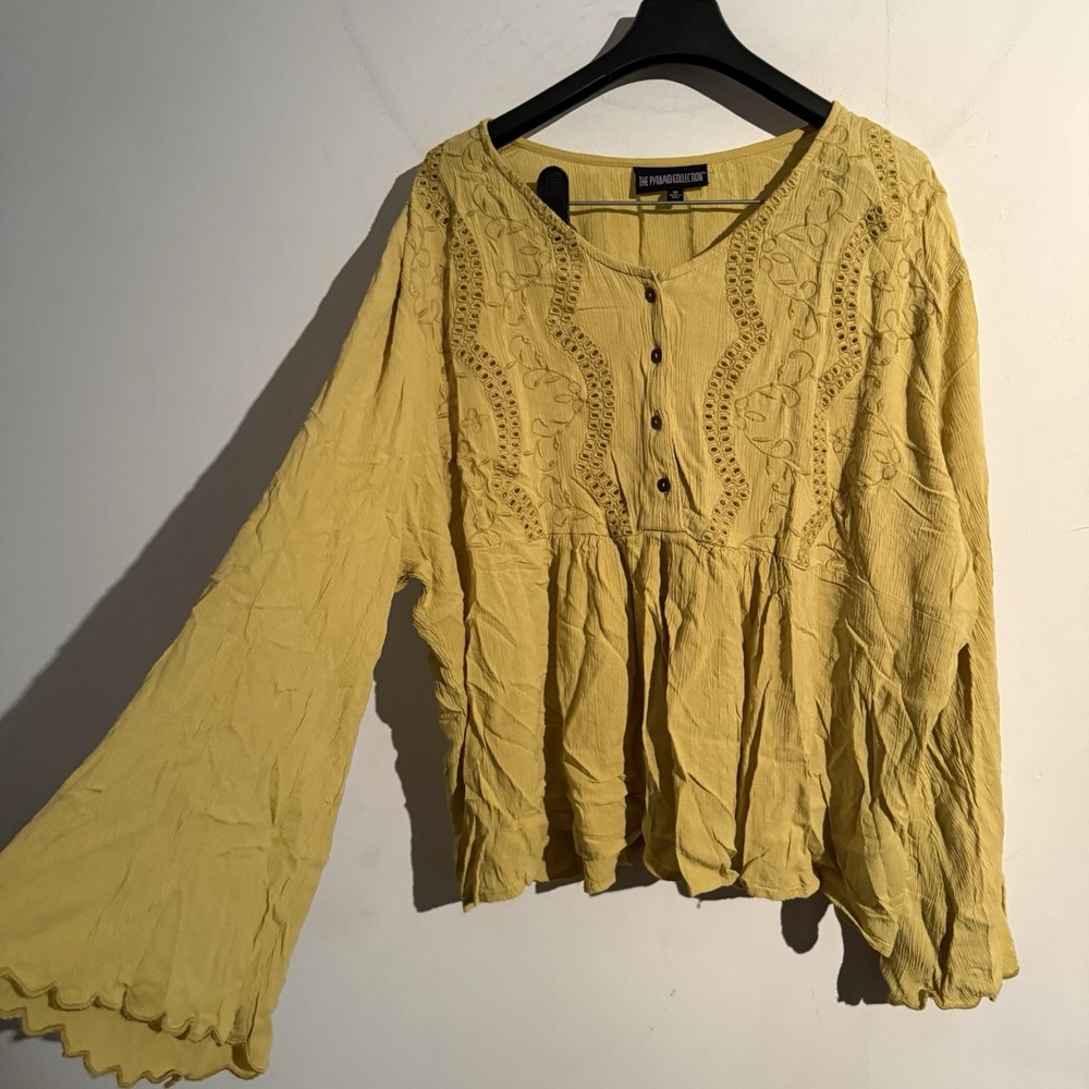 pyramid collection 1X babydoll yellow embroidered boho top delicate Cottagecore